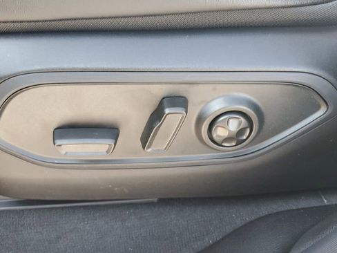 New 2025 Jeep Grand Cherokee L Altitude image 24