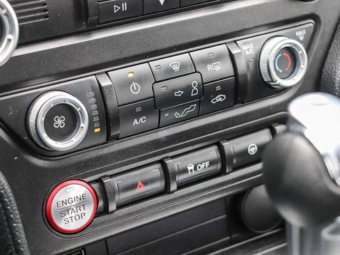 Used 2022 Ford Mustang Convertible RWD image 22