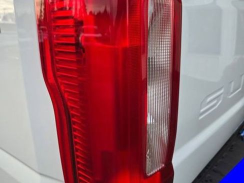 Certified 2025 Ford F250 XLT w/ FX4 Off-Road Package image 11