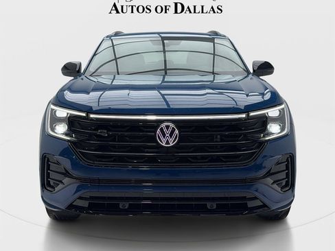 Used 2026 Volkswagen Atlas Cross Sport SEL R-Line AWD/4WD image 3