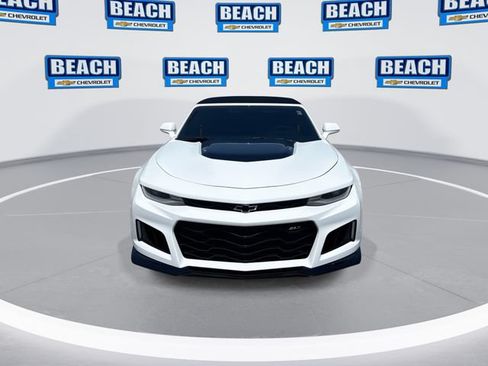 Used 2022 Chevrolet Camaro ZL1 RWD image 3