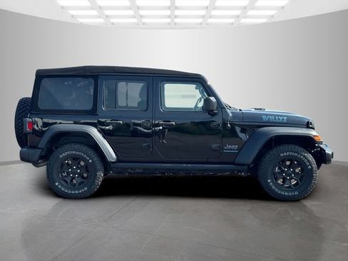 Used 2023 Jeep Wrangler Unlimited w/ Cold Weather Group AWD/4WD image 8
