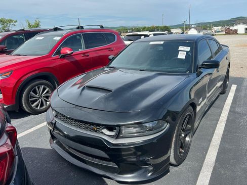 Used 2019 Dodge Charger Scat Pack w/ Dynamics Package RWD image 1