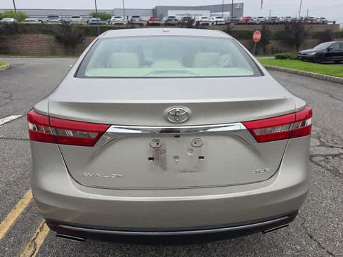 Used 2016 Toyota Avalon XLE w/ Protection Package FWD image 5