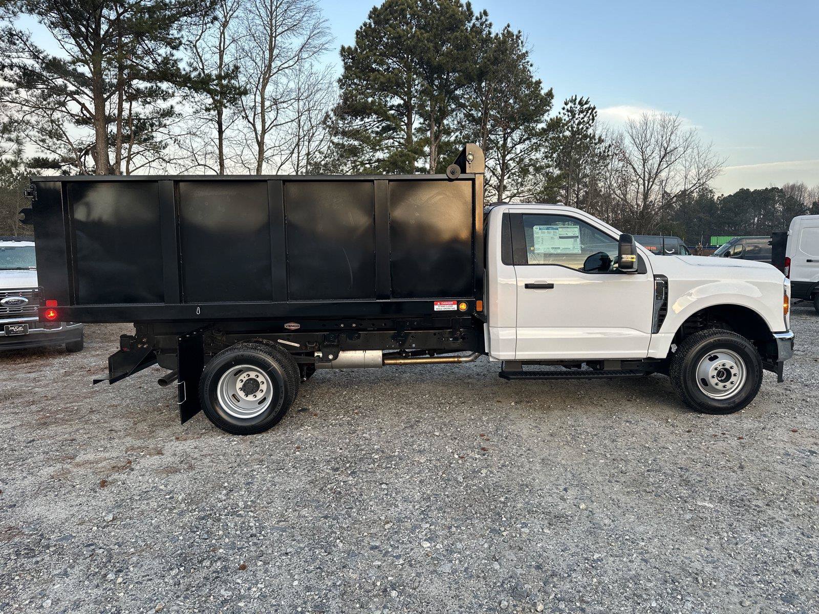 New 2025 Ford F350 XL w/ XL Chrome Package AWD/4WD image 8