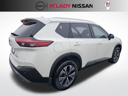 Used 2021 Nissan Rogue SV w/ Premium Package image 6