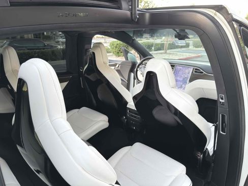 Used 2016 Tesla Model X 90D image 67