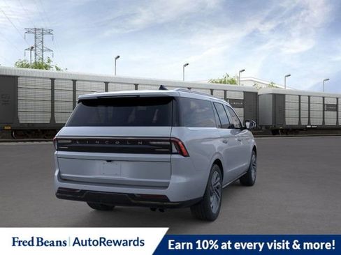 New 2026 Lincoln Navigator L Reserve AWD/4WD image 8