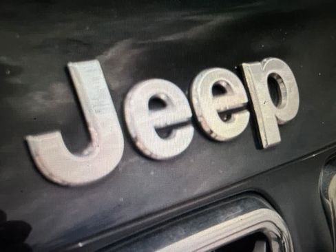 Used 2024 Jeep Compass Latitude AWD/4WD image 8