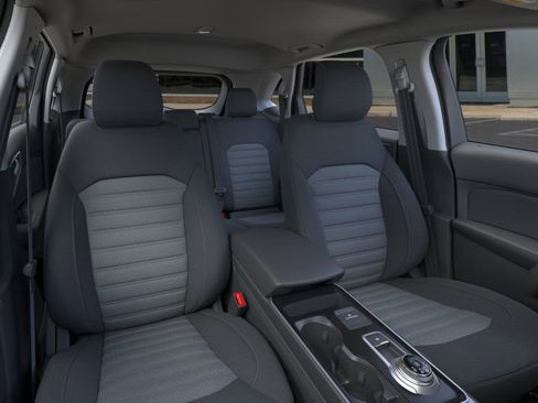 New 2024 Ford Edge SE image 10