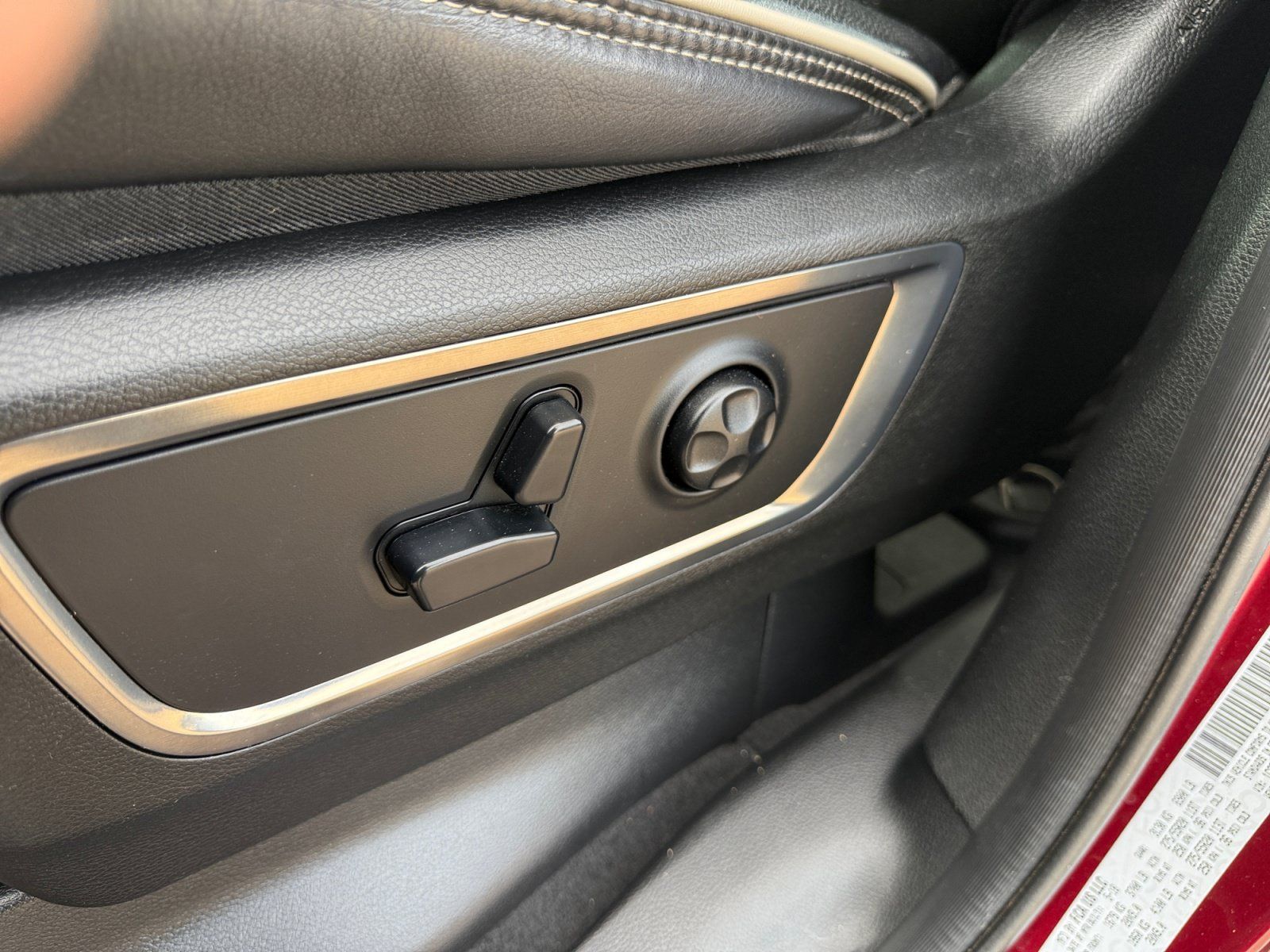 Used 2019 RAM 1500 Limited w/ Advanced Safety Group RWD image 12