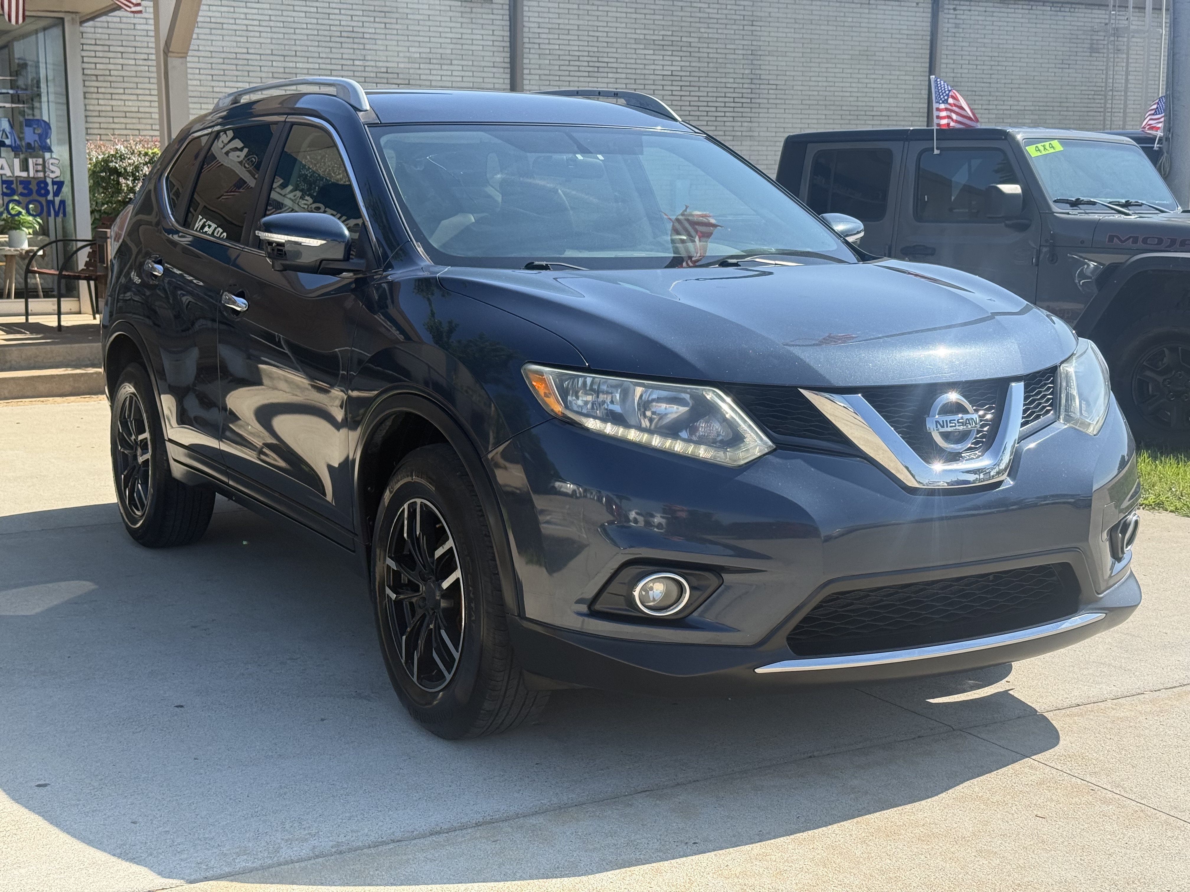 Used 2015 Nissan Rogue SL AWD/4WD image 3