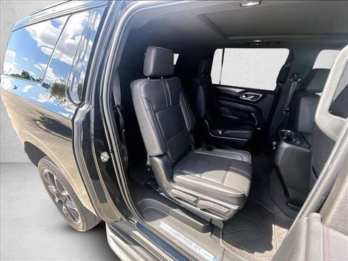 Used 2023 Chevrolet Suburban RST w/ Luxury Package AWD/4WD image 29