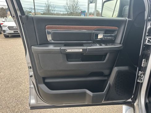 Used 2018 RAM 1500 Laramie w/ Convenience Group AWD/4WD image 15