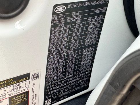 Used 2019 Land Rover Range Rover Velar R-Dynamic SE image 46