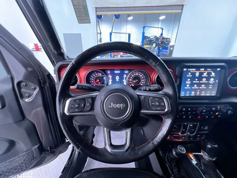 Used 2018 Jeep Wrangler Unlimited Rubicon AWD/4WD image 15