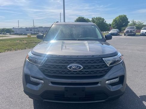 Used 2023 Ford Explorer XLT w/ Equipment Group 202A AWD/4WD image 14