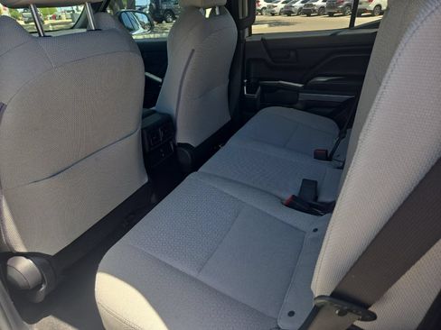 Certified 2025 Toyota 4Runner SR5 AWD/4WD image 11