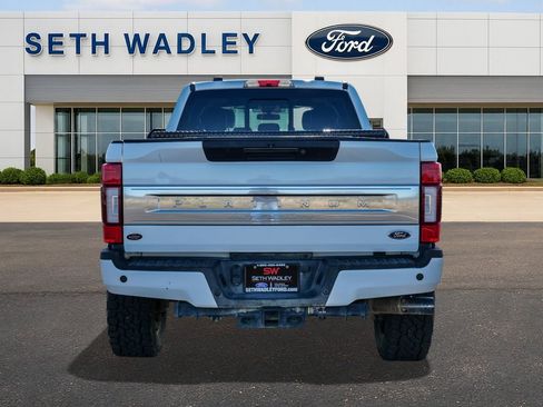 Used 2022 Ford F250 Platinum w/ FX4 Off-Road Package image 6
