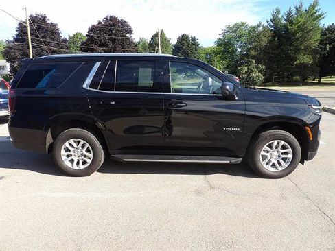 Used 2025 Chevrolet Tahoe LS AWD/4WD image 6