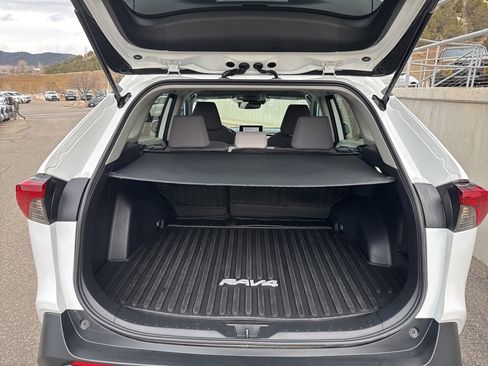 Used 2024 Toyota RAV4 XLE image 28