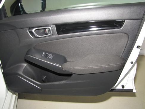 Used 2025 Honda Civic Sport Touring image 22
