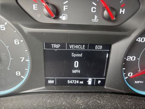 Used 2021 Chevrolet Equinox LS w/ LS Convenience Package AWD/4WD image 11