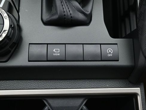 Certified 2025 Toyota 4Runner Limited AWD/4WD image 29