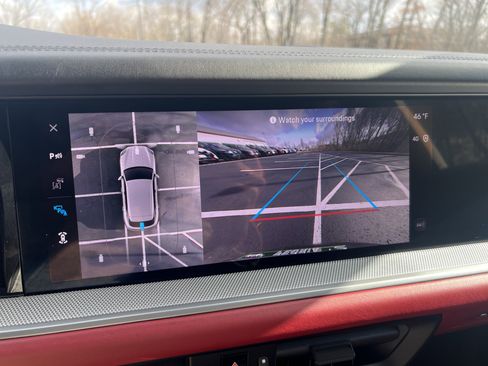 Used 2024 Porsche Cayenne image 19