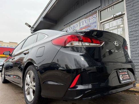 Used 2018 Hyundai Sonata Limited w/ Limited Ultimate Package 03 FWD image 5
