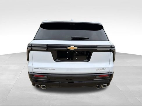 New 2026 Chevrolet Traverse High Country w/ LPO, Floor Liner Package AWD/4WD image 4