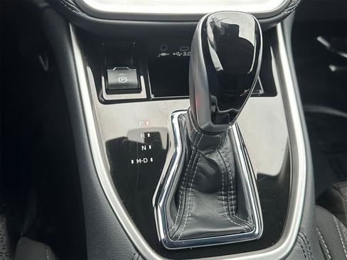 Certified 2025 Subaru Outback Premium image 21