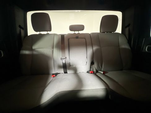 Used 2024 RAM 2500 Big Horn image 31