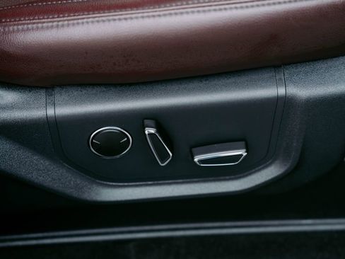 Used 2023 Ford Expedition Limited AWD/4WD image 17