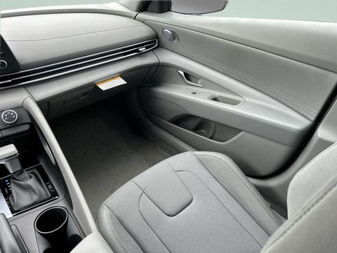 New 2026 Hyundai Elantra SEL Sport Premium FWD image 21