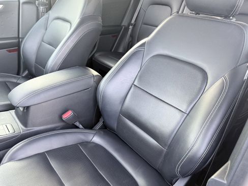 Used 2020 Ford Escape SEL image 21