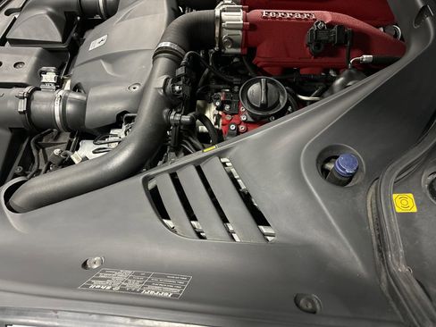 Used 2015 Ferrari California T image 59