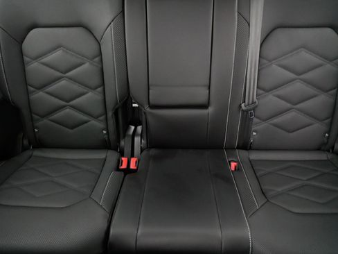 Certified 2024 Volkswagen Atlas Cross Sport SE image 13