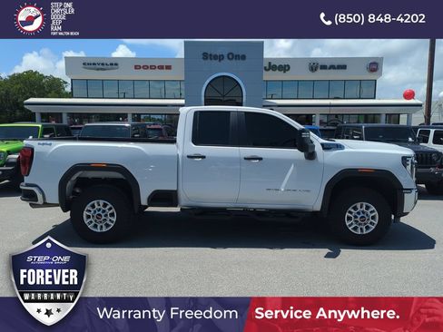 Used 2025 GMC Sierra 2500 Pro w/ 1SA Pro Safety Plus Package AWD/4WD image 7