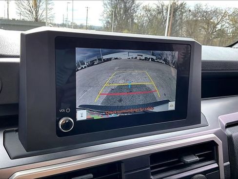 Used 2025 Toyota 4Runner SR5 image 13