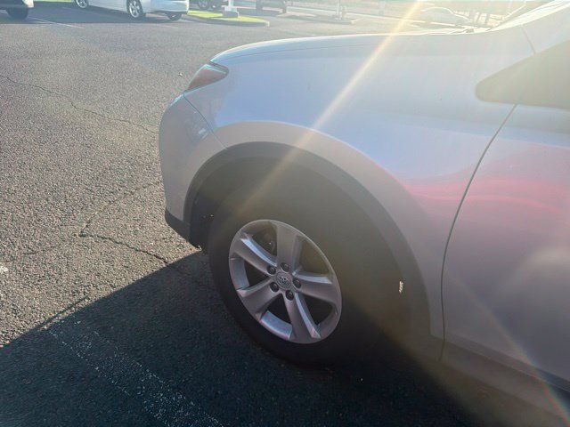 Used 2013 Toyota RAV4 XLE FWD image 2