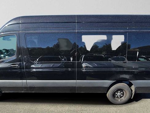 Used 2025 Mercedes-Benz Sprinter 3500 image 6