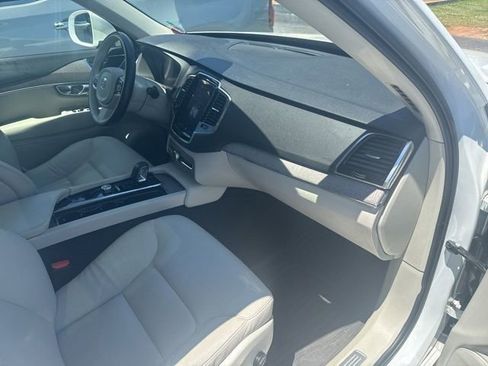 Used 2023 Volvo XC90 B6 Plus w/ Protection Package Premier AWD/4WD image 19