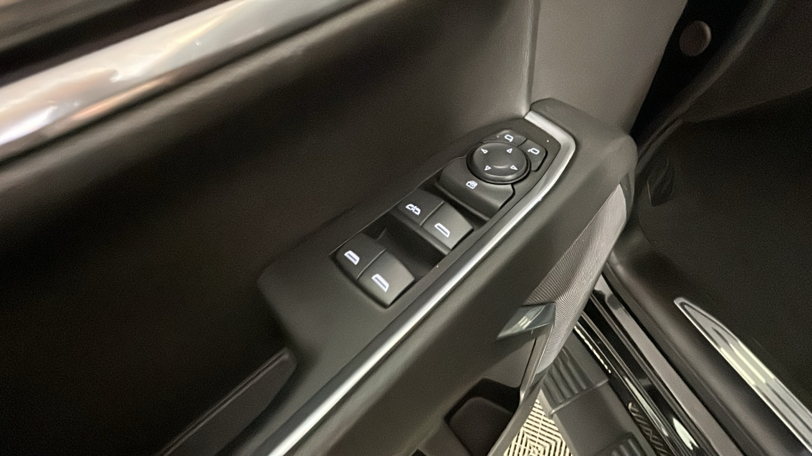 Used 2024 GMC Sierra 1500 Elevation w/ LPO, GMC Protection Package AWD/4WD image 13
