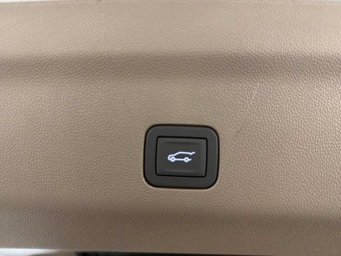New 2026 GMC Yukon Denali w/ LPO, Floor Liner Package RWD image 9