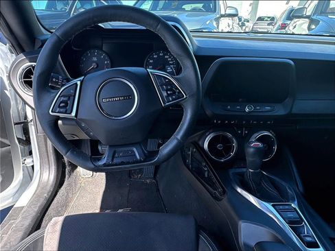 Used 2017 Chevrolet Camaro SS RWD image 11