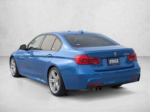 Used 2018 BMW 330e w/ M Sport Package image 8