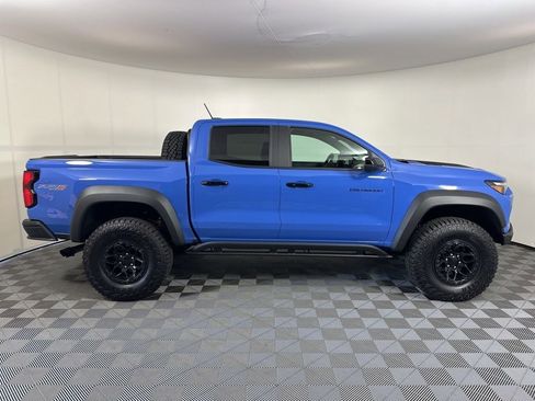 New 2025 Chevrolet Colorado ZR2 w/ ZR2 Bison Edition image 13