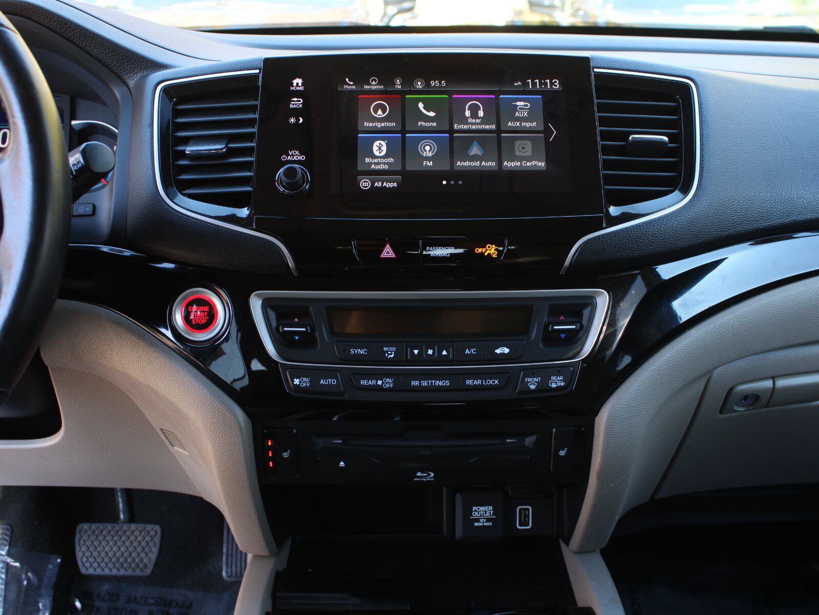 Used 2021 Honda Pilot Touring image 14