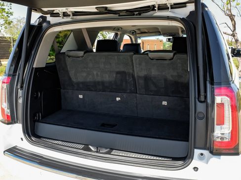 Used 2018 GMC Yukon Denali RWD image 62